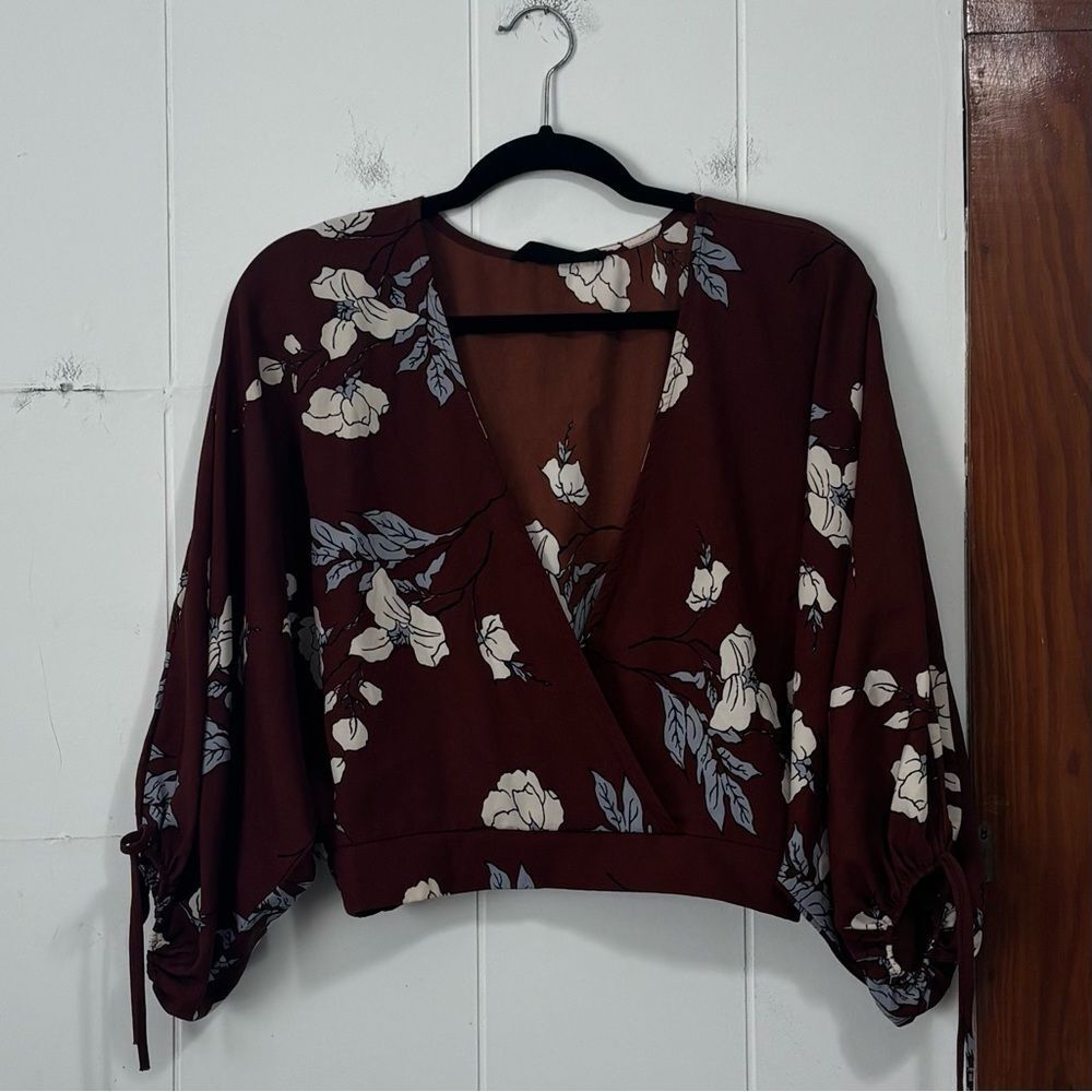Audrey 3+1 Brown Floral Wrap Cropped Top Blouse Size Medium
